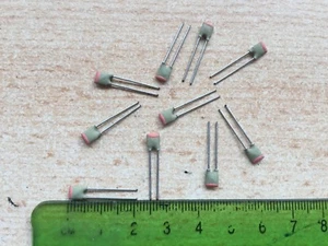 Condensador cerámico Radial 82pf 100V 2.5mm pitch 10 piezas por pedido H349 - Imagen 1 de 1