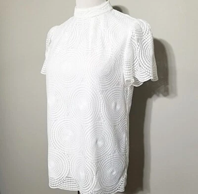 Blusa Trina Turk Blanca Bordada Malla Top XS Manga Corta Abullonada Mod Chic Foto 1 de 4