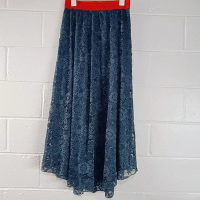 Falda LuLaRoe Para Mujer MEDIANA Azul Floral Encaje Forrada Maxi Larga Banda Roja Foto 1 de 4