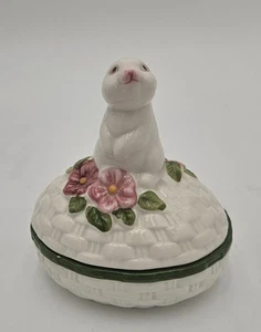 Avon Bunny Rabbit Trinket Box Vintage 1982 Hand Paint Ceramic Ring Jewelry Dish - Picture 1 of 7