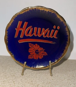 Plato de baratija de recuerdo de Hawaii con flor de hibisco y detalle dorado - Imagen 1 de 3