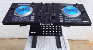 Numark MixTrack Pro 3 Serato DJ Controller w/ Stand