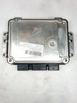 0281011776 centralina motore RENAULT MEGANE II COUPE CABRIO CONFORT 2006 692939 - Immagine 1 di 4