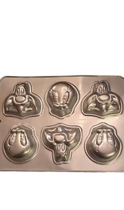 VTG 1994 Wilton Looney Tunes Muffin Pan Tweety Sylvester 6 Cup Cake Mold  - Picture 1 of 8