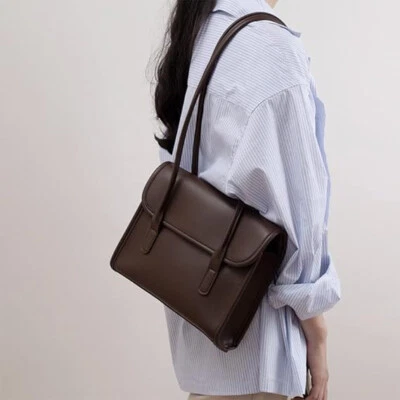 ¡NUEVO! Cartera/bolso de hombro básico de cuero sintético marrón de Chloe Soo con asas adjuntas Foto 1 de 4