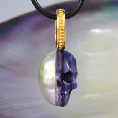 Skull IN Süd See Perle Anhänger Geschnitzter Lila Muschel Vermeil Sterling 6.70g - Bild 1 von 4