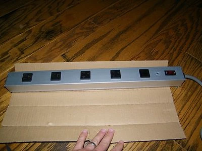 Brand New Relocatable Power Tap Surge Protector 20" 6 Foot Cord NIB 5 Outlet pps - Image 1 of 4