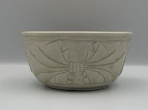 Celadon Crackle Glaze Fish Mark Studio Pottery Display Bowl 5.25" Signed - Picture 1 of 7