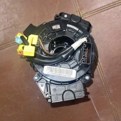 2013-2016 Cadillac ATS часовой механизм 23130054 с датчиком положения рулевого управления 13589991 - Изображение 1 из 4