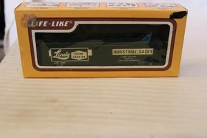 HO Scale Life-Like, 40' Box Car, Linde Union Carbide, Green, #2042 - Picture 1 of 3