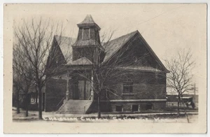 1910 Saint Francis, Kansas REAL PHOTO Christian Church House - Vintage Postcard - Imagen 1 de 2