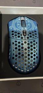 Finalmouse Starlight-12 Poseidon Wireless Mouse - 2071MPS23N0117 - Afbeelding 1 van 2