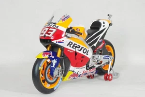 Spark 1/12 Honda RC213V 2017 MotoGP #93 M. Marquez Repsol Honda - Picture 1 of 3