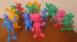 Vintage Lot of 13 Louis Marx Plastic Disney Figures 1970’s Various Colors 4-6” - Picture 1 of 13
