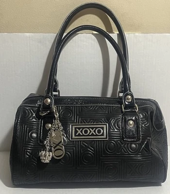 Bolso de Hombro XOXO Y2K Negro Vintage Monedero Plata Hardware Barril Con Dijes Foto 1 de 4