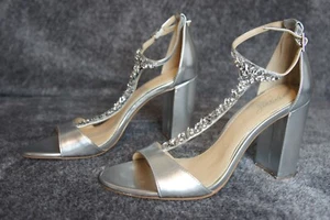 Tacchi aperti Badgley Mischka argento gioiello impreziositi misura 8,5 - Foto 1 di 9