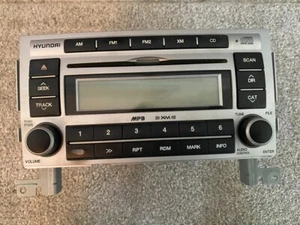 2007 HYUNDAI SANTA FE radio receiver AM-FM-stereo-CD-MP3 - Picture 1 of 6
