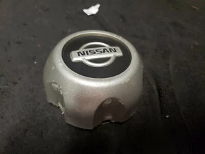 2010 Nissan Pathfinder Center Cap - Picture 1 of 1