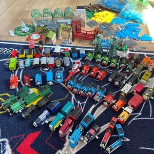Gran Lote TOMY Cápsula Plarail Thomas & Friends Tren Set de Japón Usado RARO JPN - Imagen 1 de 6