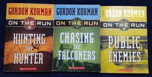 Gordon Korman On The Run Chasing Falconers,Public Enemies,Hunting Hunter*WRITING - Imagen 1 de 14