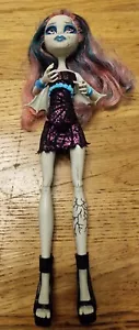 Monster High Zombie Shake Rochelle Goyle bambola con ali - Foto 1 di 4