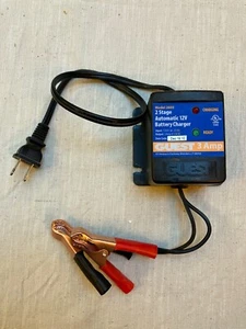Guest 2603 Marine Battery Maintainer/Charger (12-Volt, 3-Amps, Single Output) - Picture 1 of 2