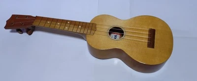 Yamaha Vintage Ukulele No.80 - Image 1 of 4