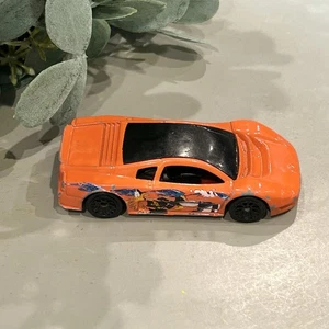 Matchbox VW W12 Concept Daffy Duck Edition Diecast Car - Picture 1 of 7
