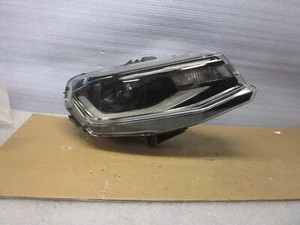 2016-2018 Chevrolet Camaro Xenon HID Headlight Right Drivers Side OEM - Picture 1 of 17
