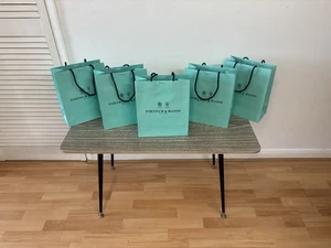Lotto lavoro di 5 sacchetti regalo autentici Fortnum & Mason F&M borse portatutto - Foto 1 di 14