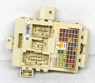 Оригинальная коробка предохранителей для салона Hyundai Tucson 91951-D3670 - Изображение 1 из 4