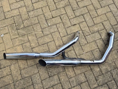 Escape Screamin Eagle para Harley Davidson Dyna FXDB Street Bob 2006 Foto 1 de 4