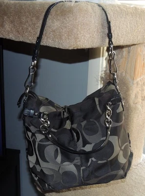 Cartera Coach Brooke Signature C Hobo Negra Plata Gris Camuflada Foto 1 de 4