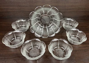 Mid Century Scandinavian Style Clear Textured Glass Flower Petal Berry Bowl Set - Picture 1 of 12
