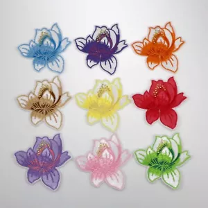 10/100P 9 Farben Blume Embroidere Bügeln/Nähen Applikation zum Selbermachen Patch für Tuch Reparatur - Bild 1 von 22