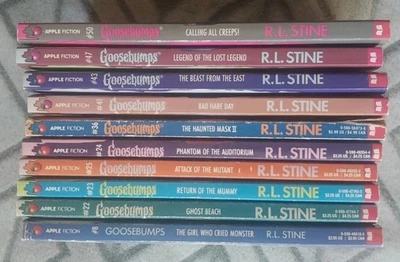 R.L. Stine Lot Of 10 Goosebumps Books 1st Printings 8,22,23,24,25,36,41,43,47,50 - Image 1 of 4