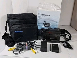 Panasonic PV-41D Palmcorder X12 Video Camera Bundle *NOT WORKING* PARTS ONLY - Picture 1 of 11