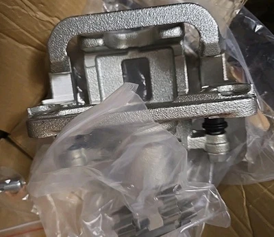 Pinza de freno trasera L/R AutoShack | Repuesto para Nissan Rogue 2008-2013... Foto 1 de 4