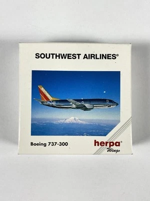 Herpa Wings 500555 - Southwest Airlines Boeing 737 25th Anniversary Silver One - Image 1 of 3