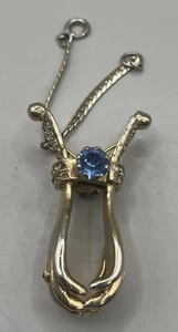 Broche Vintage Años 40 Anillo de Mano Clip Baguette Forma Guante Soporte Tono Dorado - Imagen 1 de 9