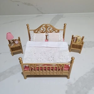 Sylvanian Families Luxury Brass Bed Set FAST P&P  - Picture 1 of 20