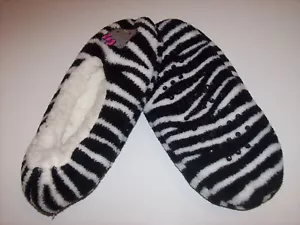 Hello Kitty Hausschuhe Socken Mädchen warm flauschig Babba M/L 13-4 Animal Print 1 Paar neu - Bild 1 von 2