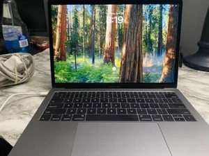 Macbook pro 2017 13.3" I5 7th gen ventura 8Gb mem 121Gb ssd lot of 2 - Picture 1 of 10