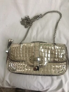 Rafe New York Umhängetasche Metallic Silber Schlangenprägung Erweiterbar - Bild 1 von 4