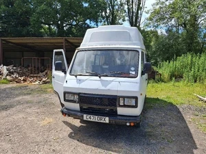 CAMPER VAN - Picture 1 of 20