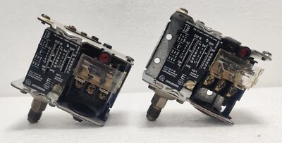 Danfoss KP-1 Pressure Switch 060-1101 PB 17 Bar A0000-00 (Lot Of 2pcs) - Image 1 of 4