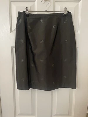 Falda de satén verde, talla 6, $5 Foto 1 de 2