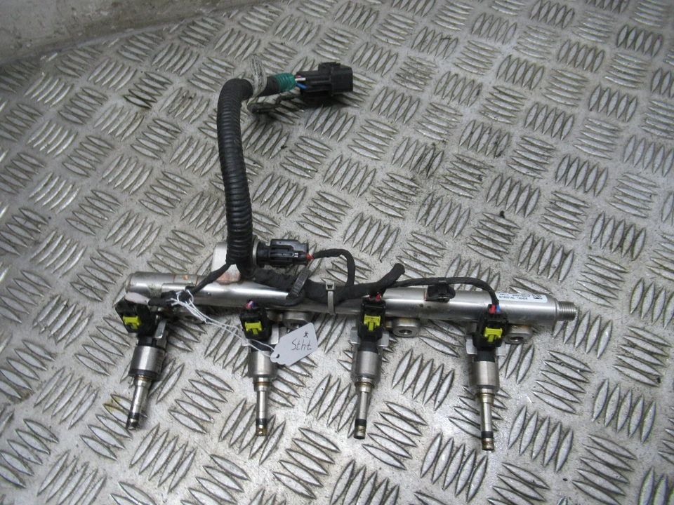 2020 Kia Xceed ISG CD 1.4 Benzin Halbautomatik MK3 Kraftstoffverteiler + Einspritzdüsen (G4LD) *7475 - Bild 1 von 4