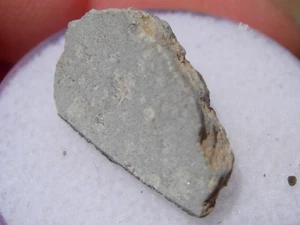 1.19 grams NWA 7253 Meteorite HED achondrite (Eucrite) end cut with a COA - Picture 1 of 1
