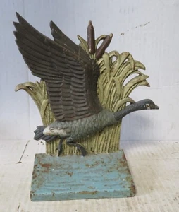 Midwest Importers of Cannon Falls Cast Iron Canada goose Doorstop or bookend - Picture 1 of 8